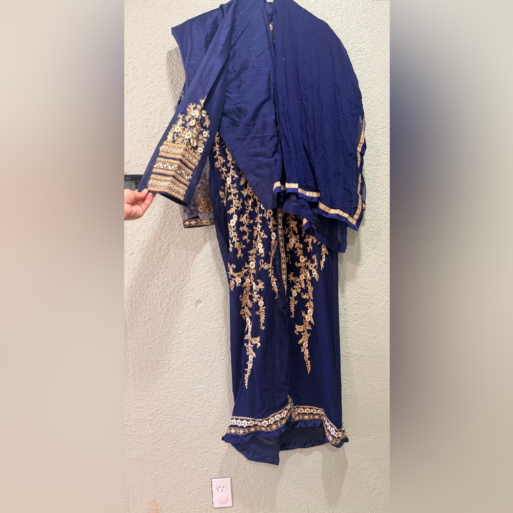 Embroidered Maxi - Picture 3 of 4